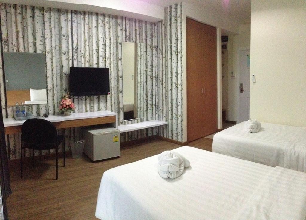 Prajaktra City Hostel Udon Thani Exteriör bild