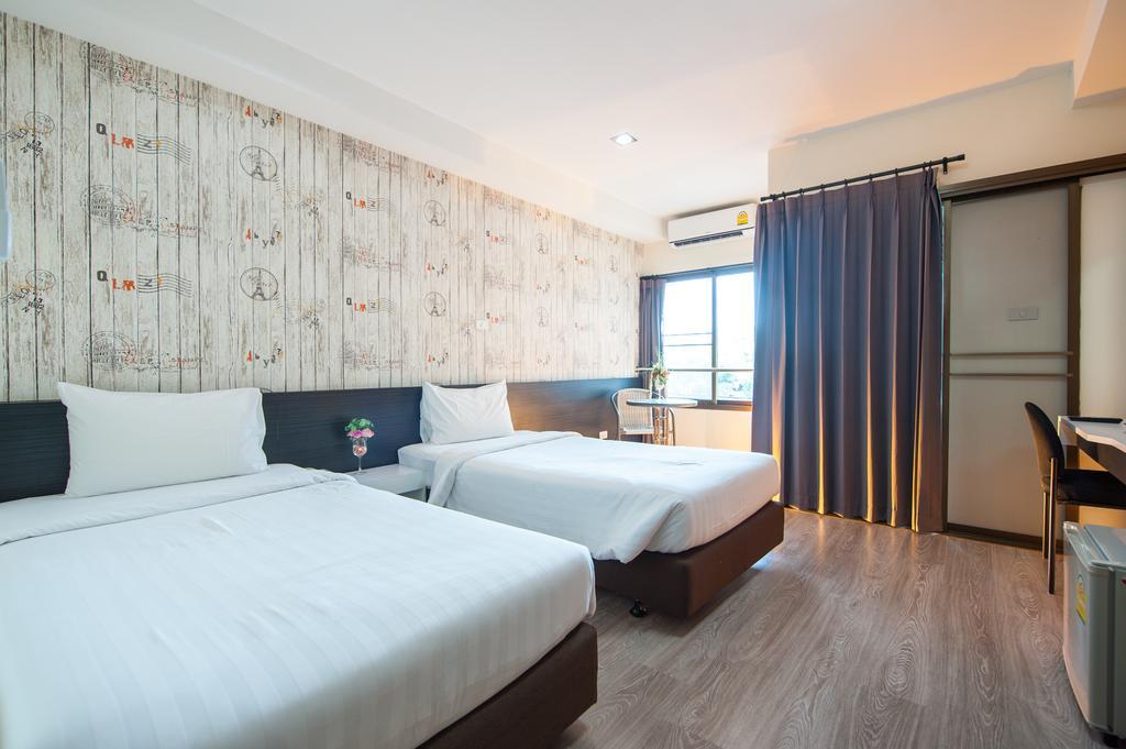 Prajaktra City Hostel Udon Thani Exteriör bild