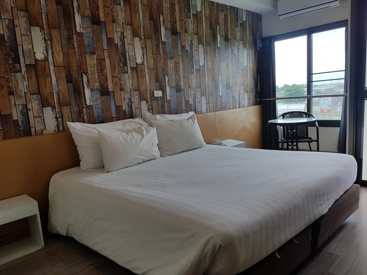 Prajaktra City Hostel Udon Thani Exteriör bild