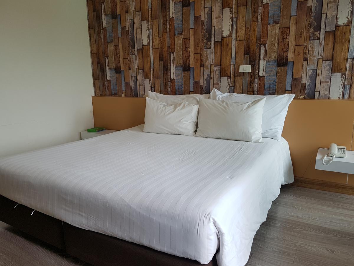 Prajaktra City Hostel Udon Thani Exteriör bild