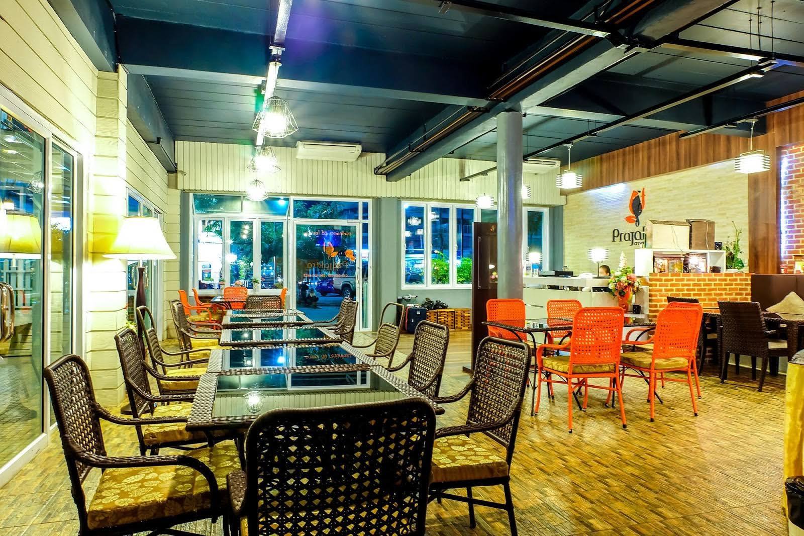 Prajaktra City Hostel Udon Thani Exteriör bild